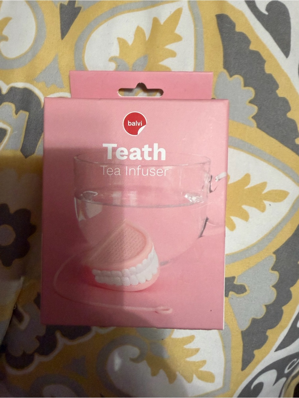 Balvi Teath Pink Silicone Tea Infuser - Novelty Denture Design - Picture 4 of 5